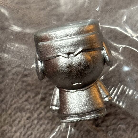 Kyle (Chase Metallic Silver) 1" South Park Micro Figure Open Blind Bag - Picture 2 of 5